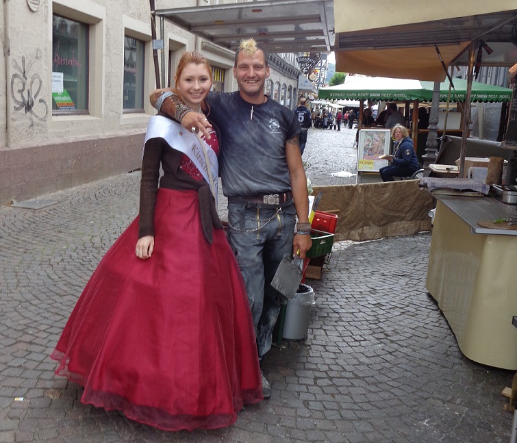 Kniglicher Glanz in unserer Htte.jpg